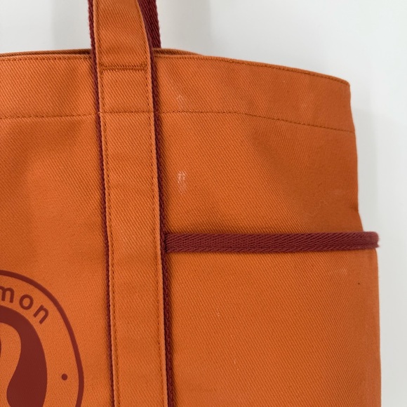 Lululemon Daily Multi-Pocket Canvas Tote 20L Burnt Orange - Picture 3 of 9